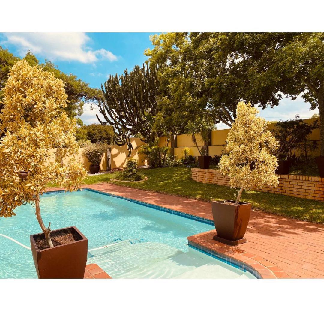 Madlula'S Guesthouse Pietermaritzburg Exterior photo